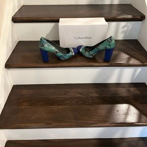 Calvin Klein- Never worn